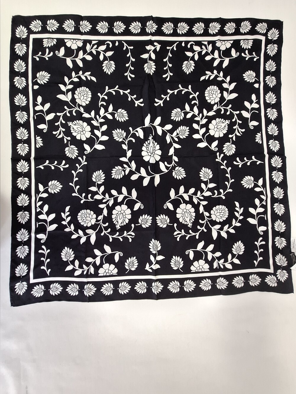 NWT Ann Taylor Black and White Floral Silk-Feel Scarf